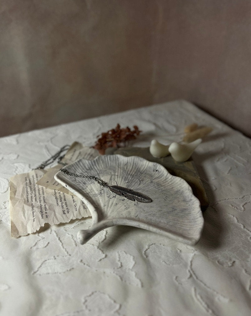 Ginkgo Leaf Tray