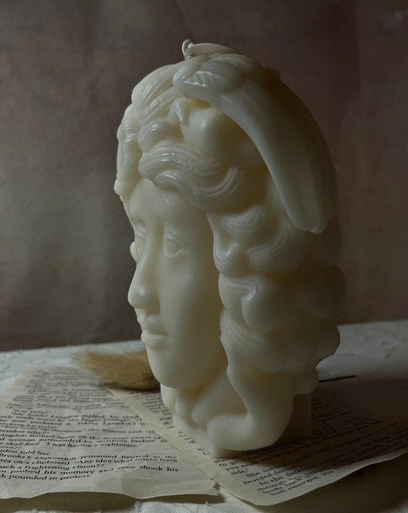 Medusa Candle