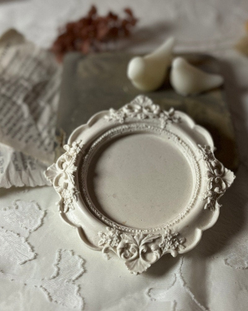 Ornate Round Candle Base