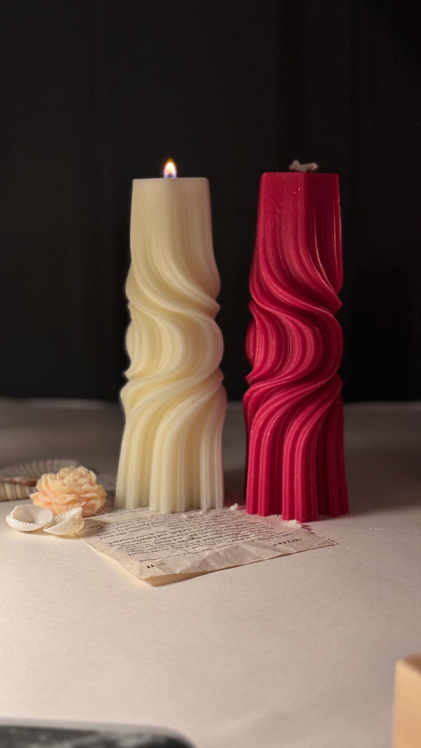 Wavy Pillar Swirl Candle Large Size