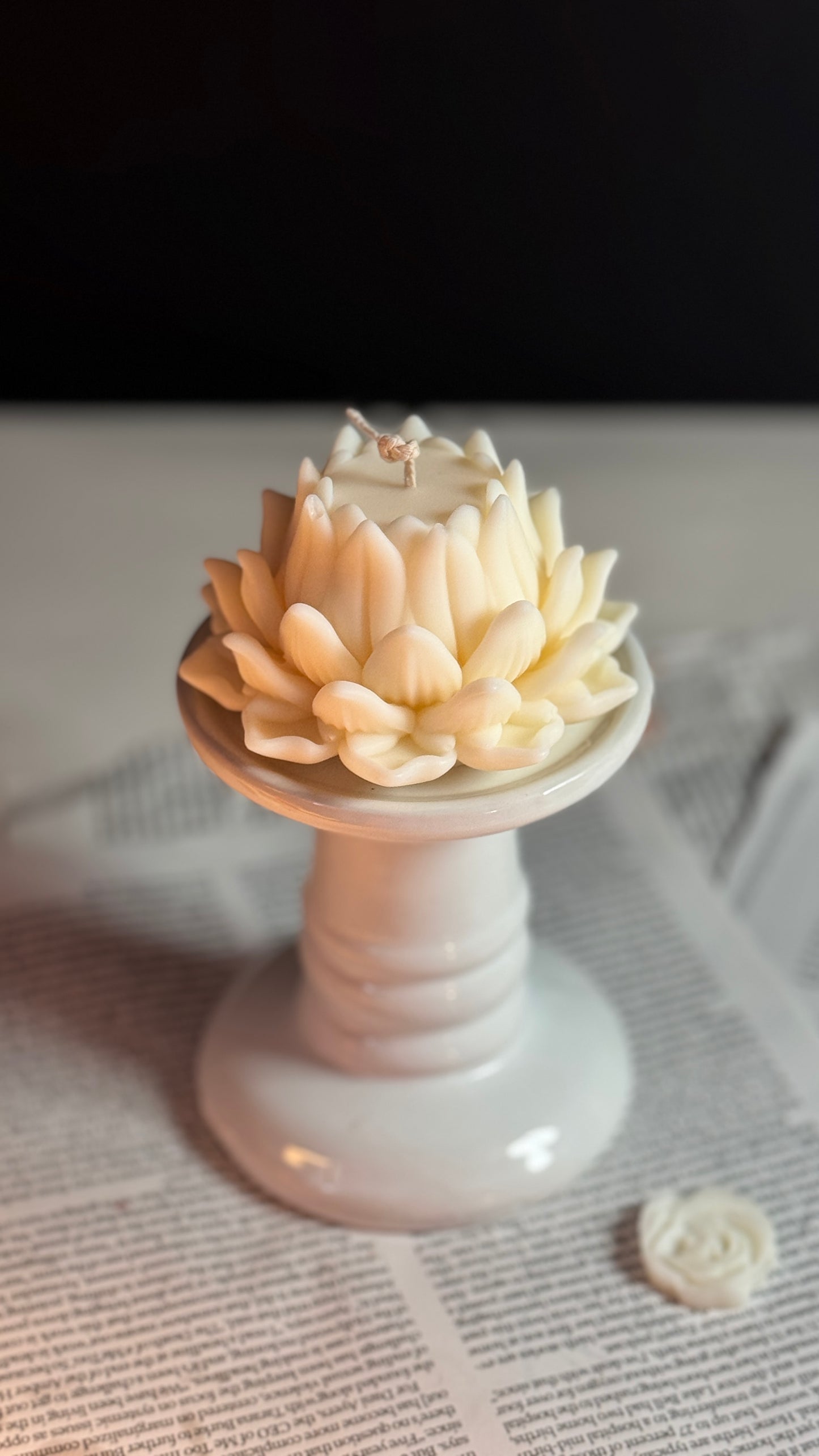 Lotus Glow Candle