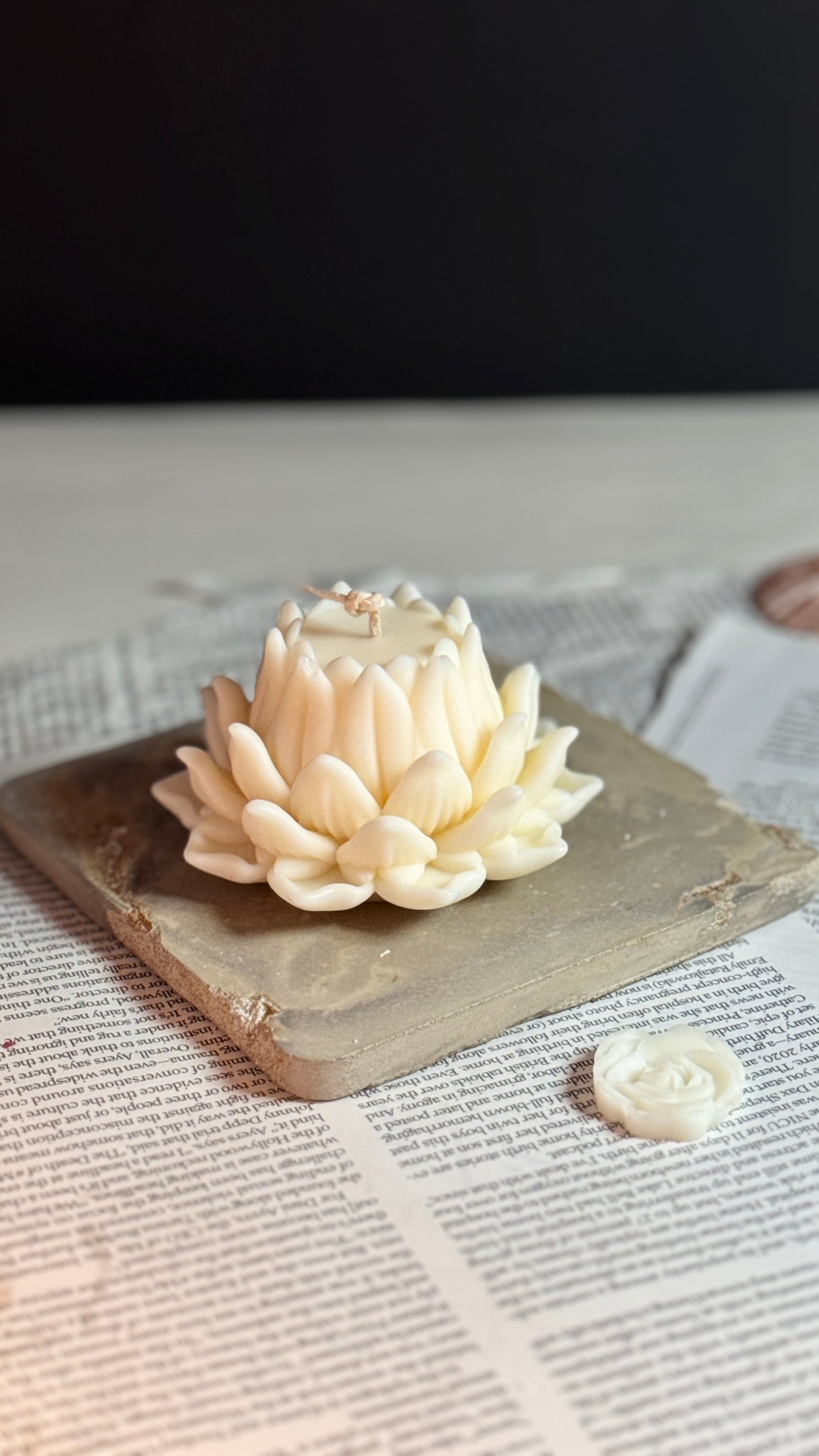 Lotus Glow Candle