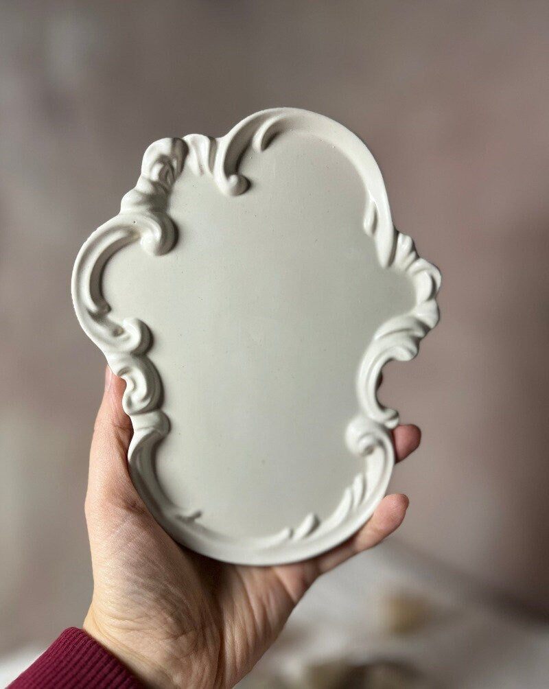 Asymmetry Elegance Tray