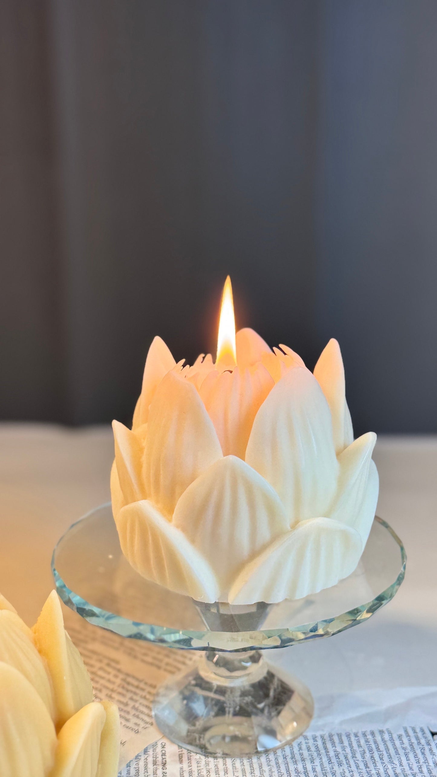 Huge Lotus Candle
